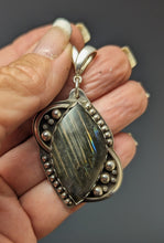 Load image into Gallery viewer, Labradorite Sterling Silver Pendant-40 ct