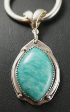 Load image into Gallery viewer, Amazontie Sterling Silver Pendant 25 carats